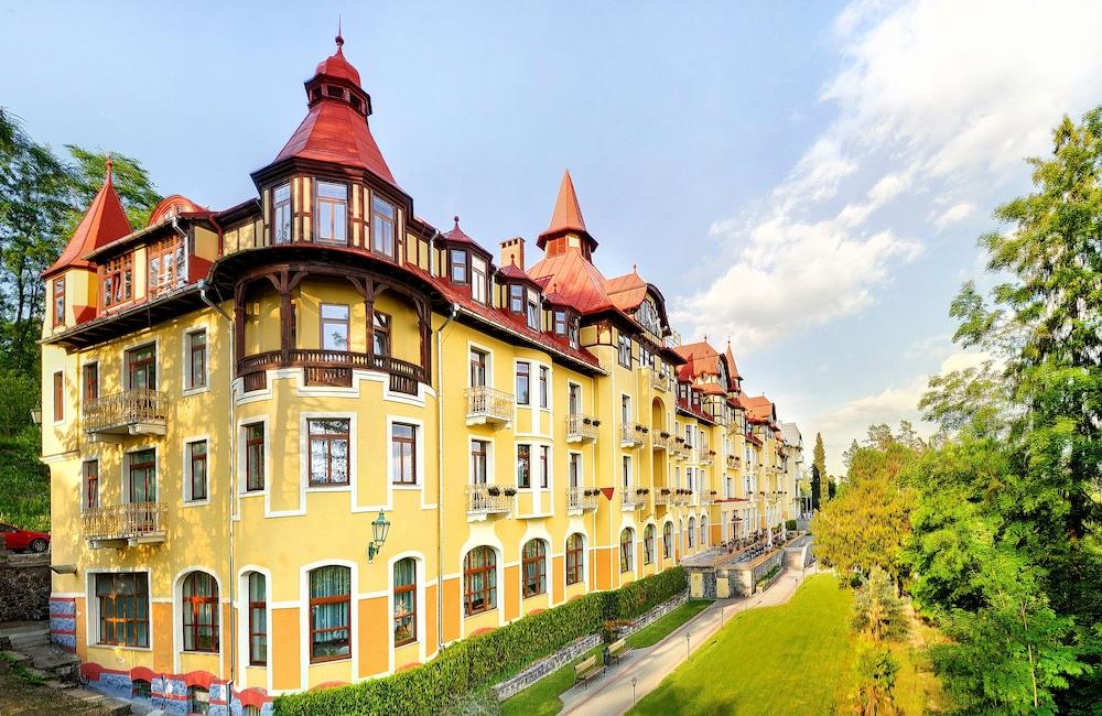 Grand Hotel Praha Tatranská Lomnica Extérieur photo